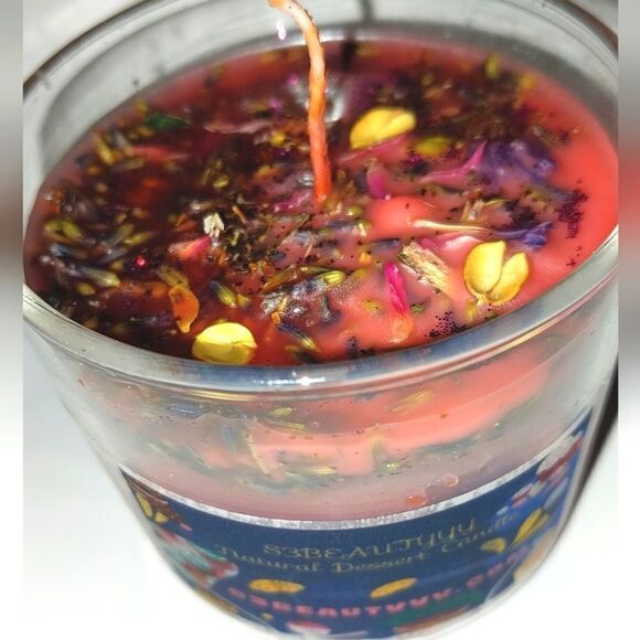 HAND Crafted 𝅺Love Struck natural Candle  - Picture 6 of 8